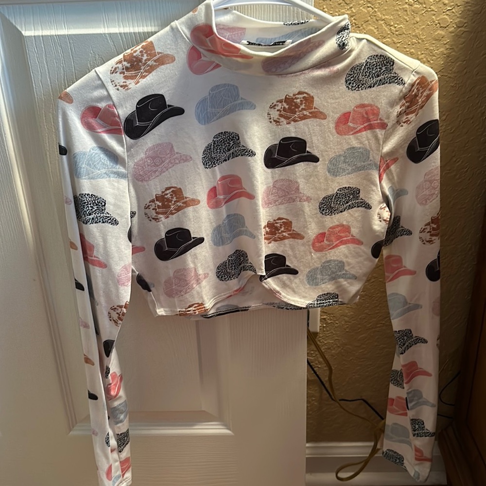 Cowboy hat cropped shirt (dips up in front middle)